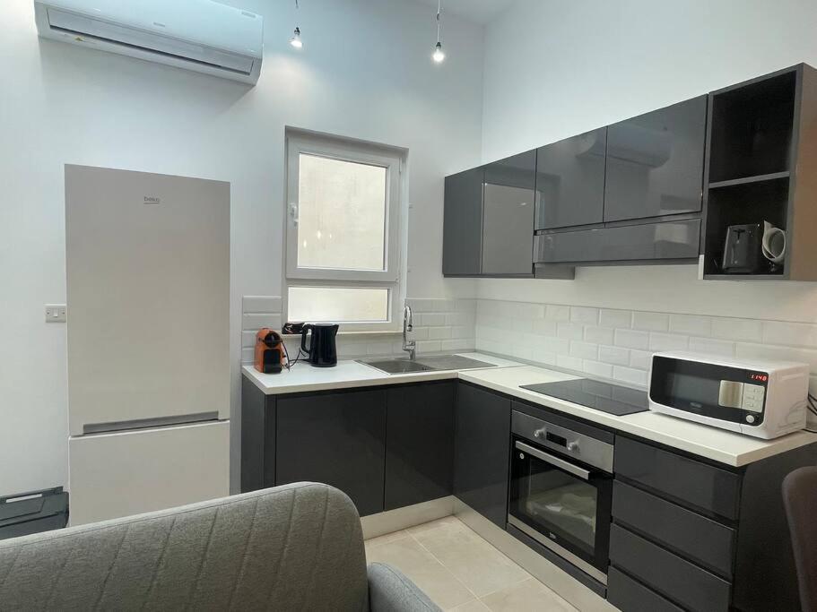 New Two Bedroom Flat Kamila On A Dwell Sliema Extérieur photo