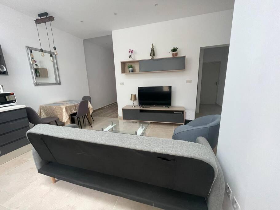 New Two Bedroom Flat Kamila On A Dwell Sliema Extérieur photo